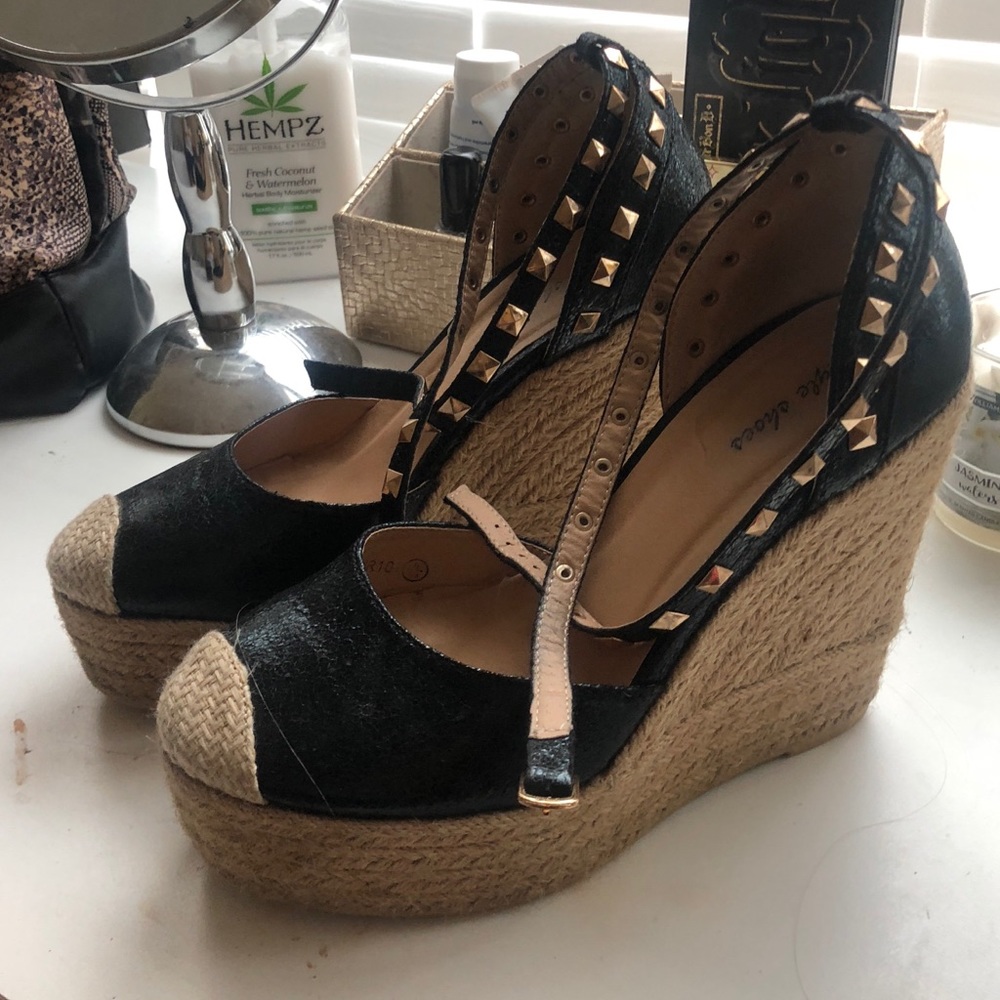 Missguided wedges